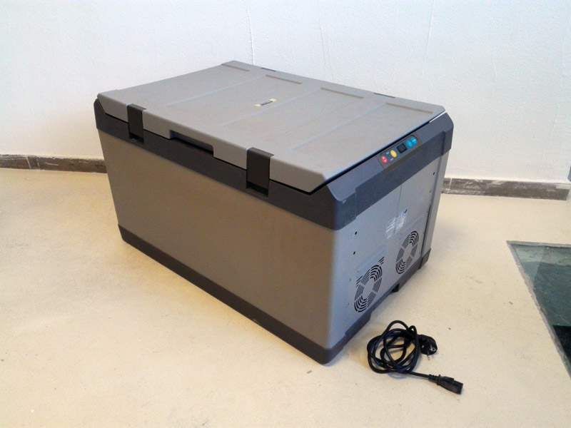 nevera congelador portatil waeko 220v 12v plastico 47x50x80 1u